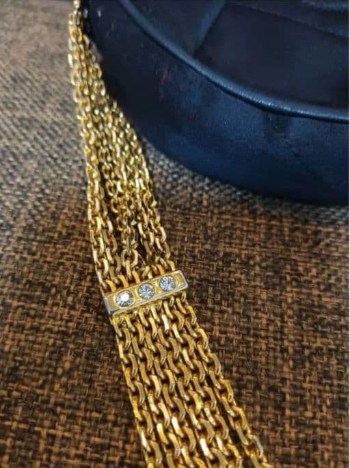 CHANEL ブラック ショルダーバッグ タッセル付き