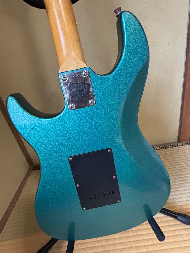 Elioth Revolution S303エレキギター【中古品】