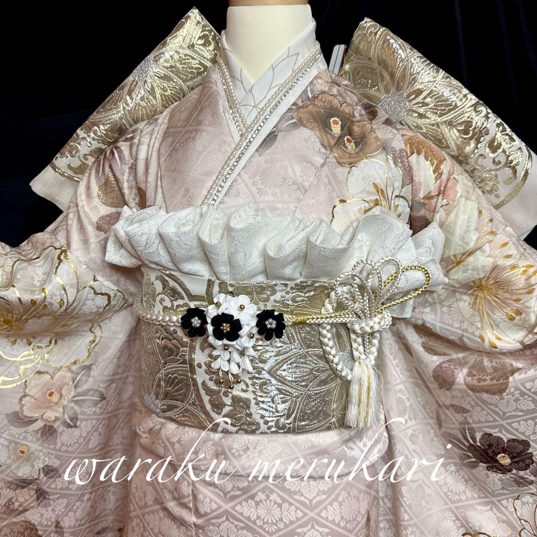 ◆豪華正絹振袖　くすみピンク、古典柄袋帯、牡丹柄、金駒刺繍、金彩加工