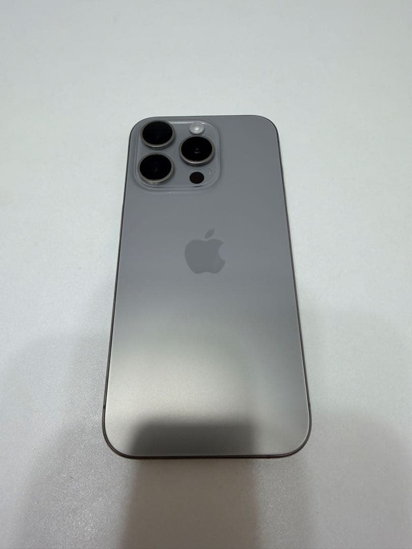 iPhone15Pro ナチュラルチタニウム256GB(SIMフリー)