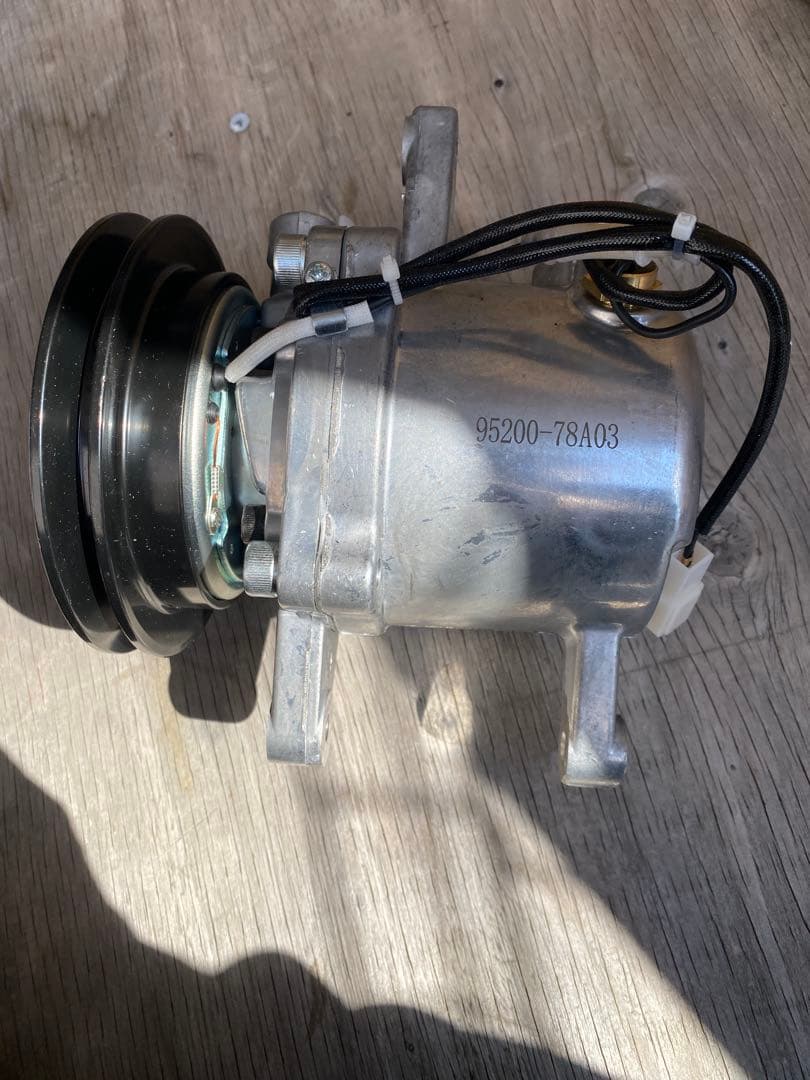 スズキ　キャリイ　エアコンコンプレッサー ACコンプレッサー 社外品