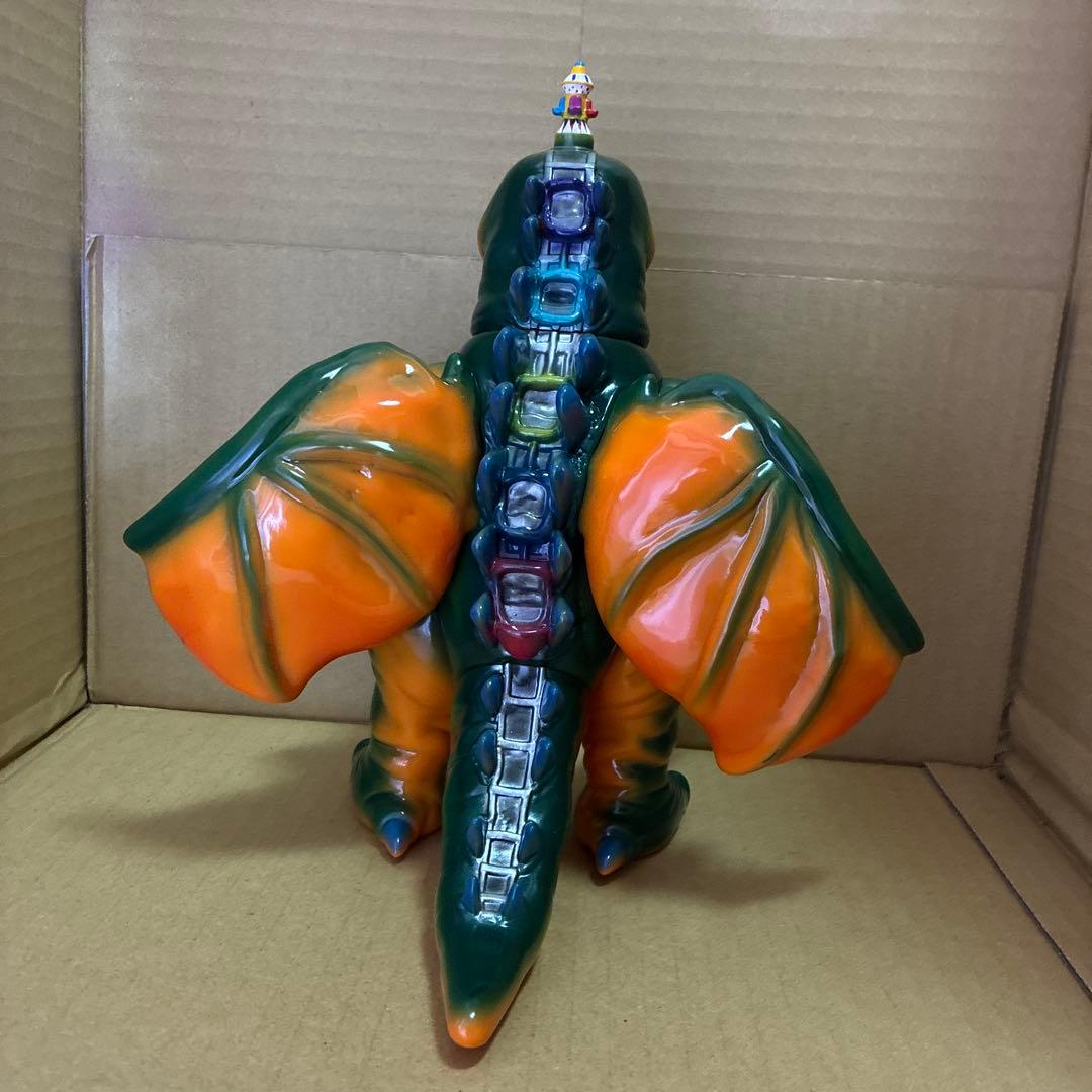 kaminaritoy 遊園地怪獣　ソフビ