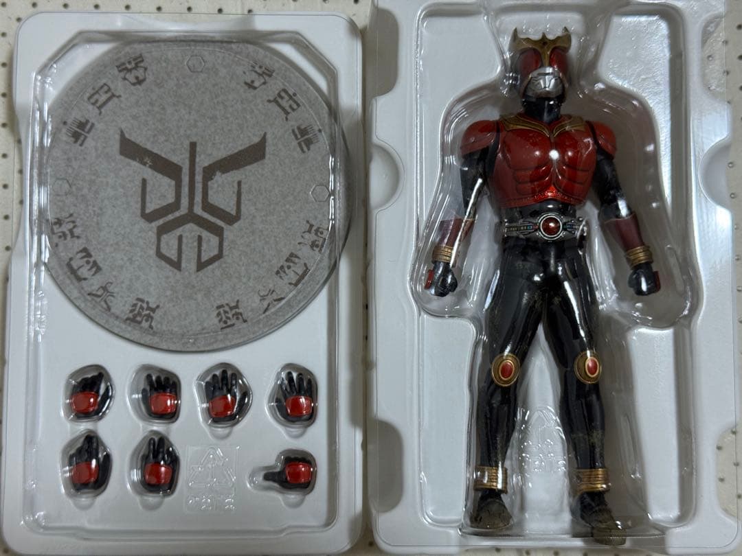 真骨彫 超古代戦士クウガ 仮面ライダークウガ フィギュアーツ