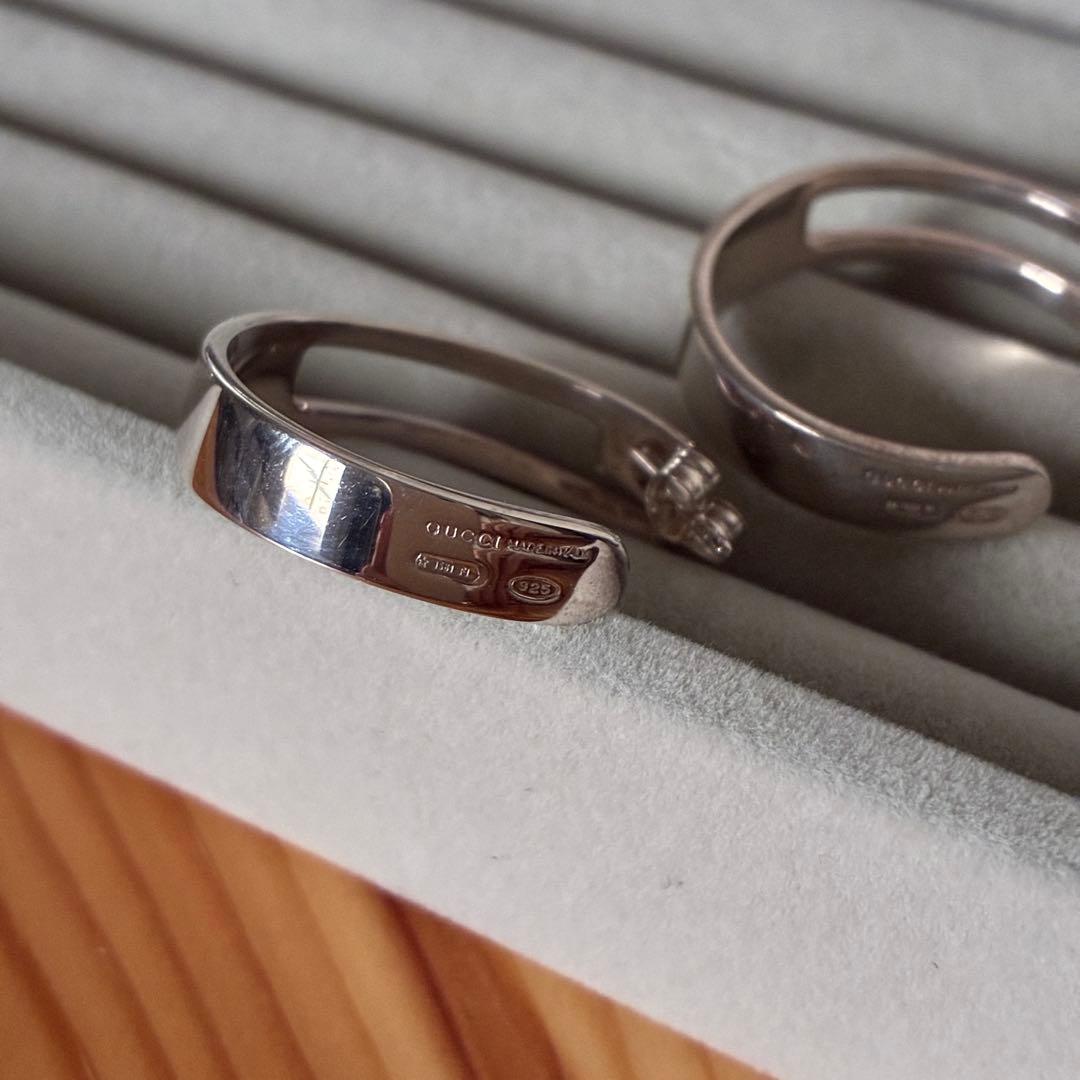 GUCCIグッチ　ロゴデザイン　シルバー　フープピアス