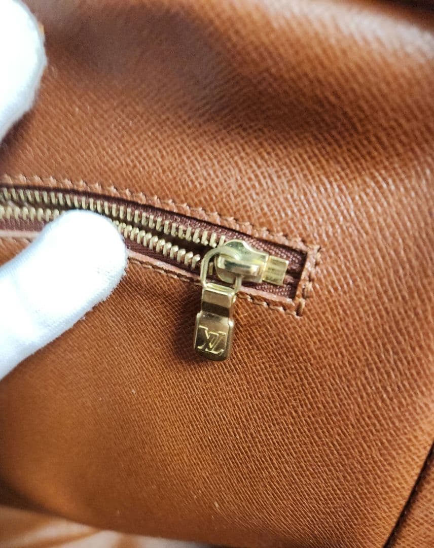 【hiro※】ルイヴィトン モノグラム ポルトドキュマン ヴォワヤージュ