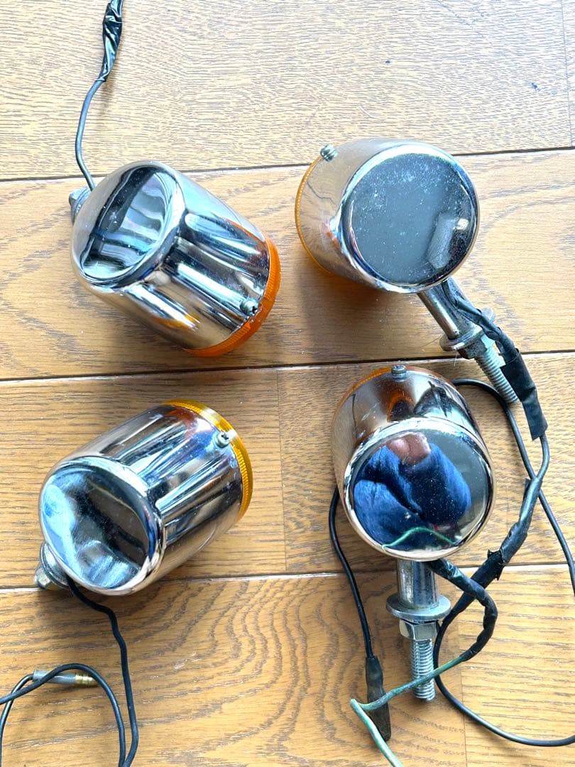 古いヤマハのウィンカー