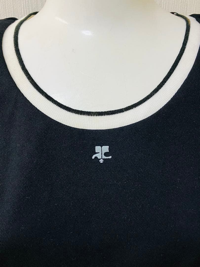 美品　クレージュ ロゴ　黒 タンクトップ