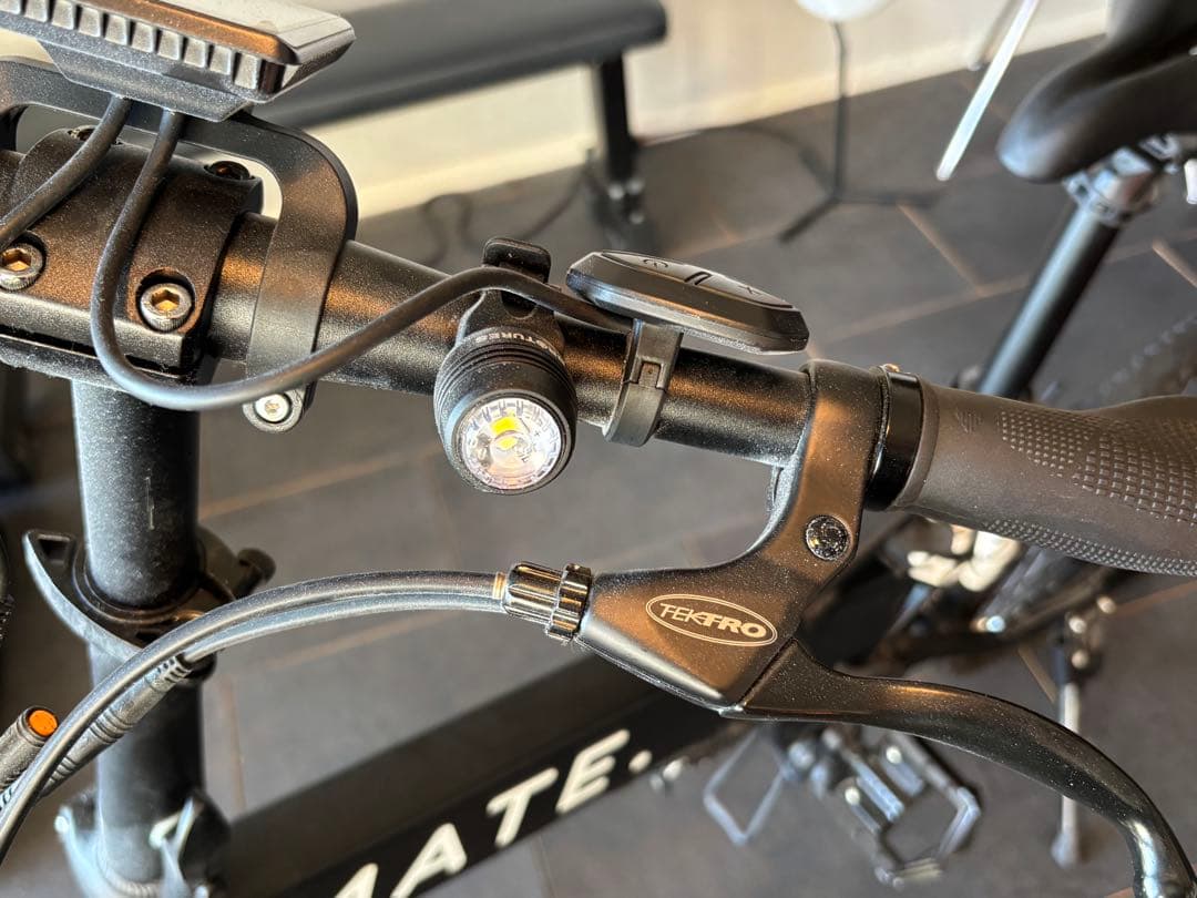 MATE CITY 走行距離12.5Km 電動アシスト自転車 ブラック