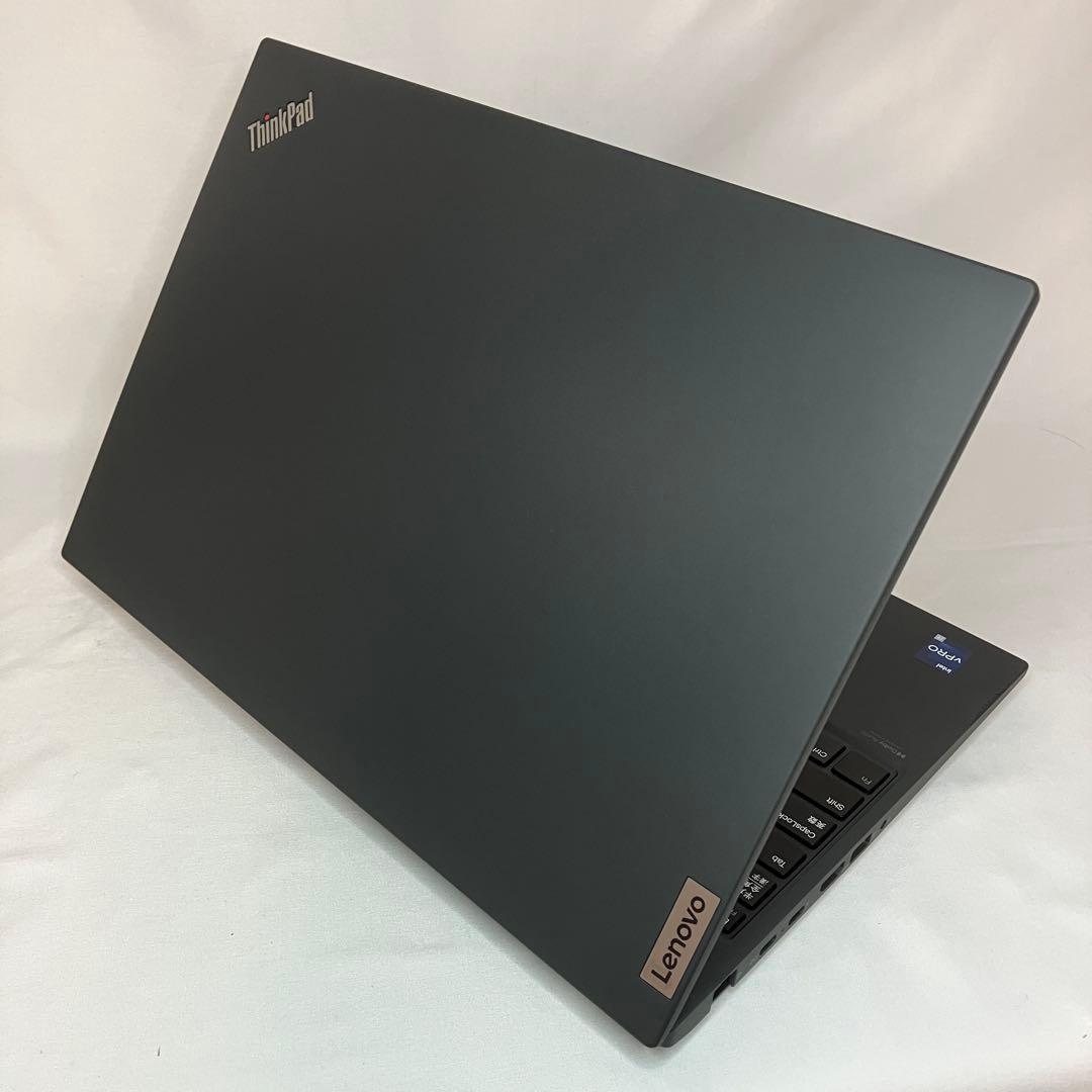美品 ThinkPad P16s 第12世代 i7 16GB 長期保証期間中