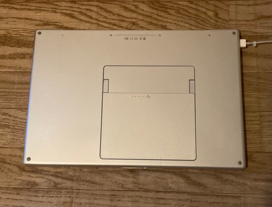 2006購入　17インチ Apple MacBook Pro 本体