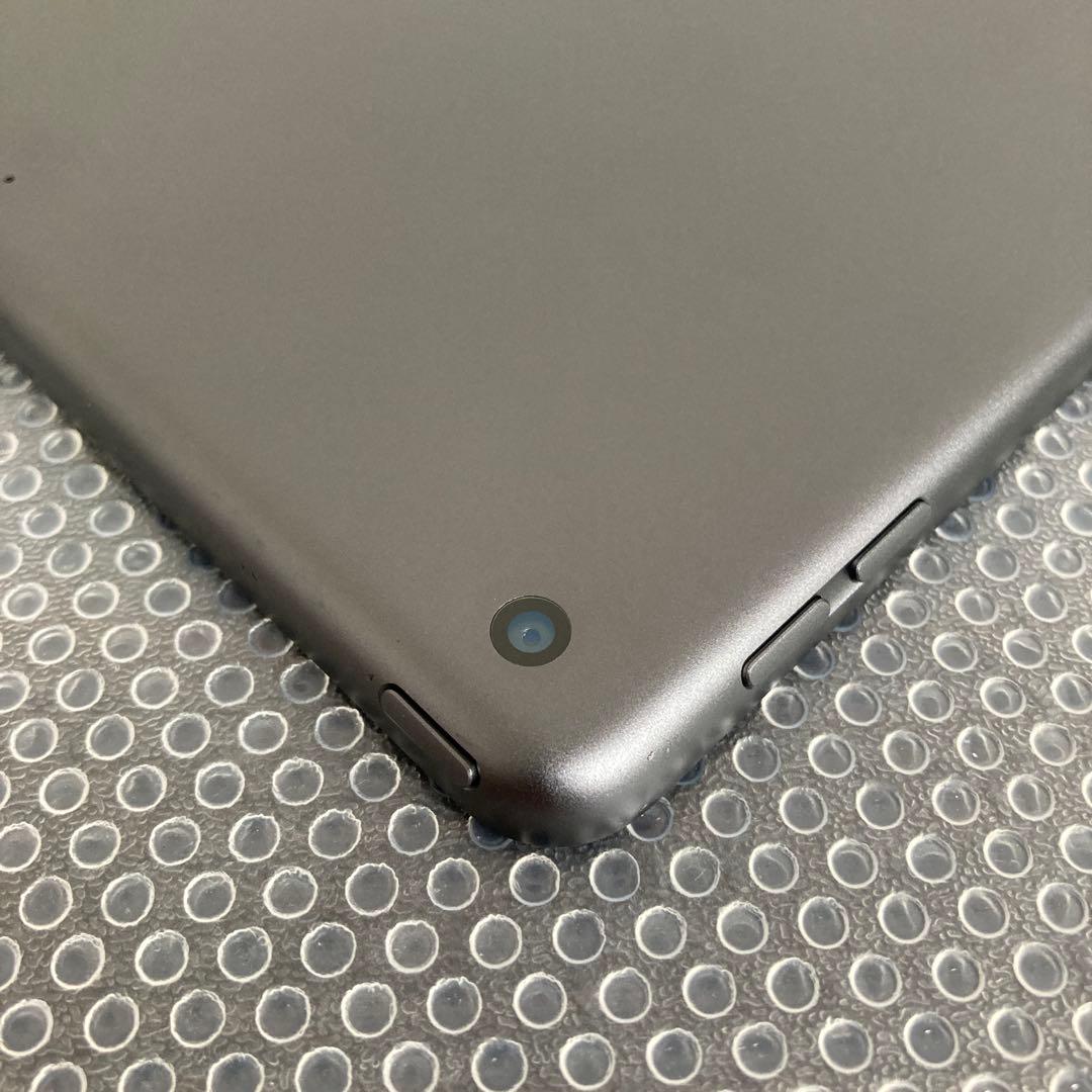 2859 電池ほぼ新品☆比較的美品☆iPad7第7世代32GB WIFIモデル☆