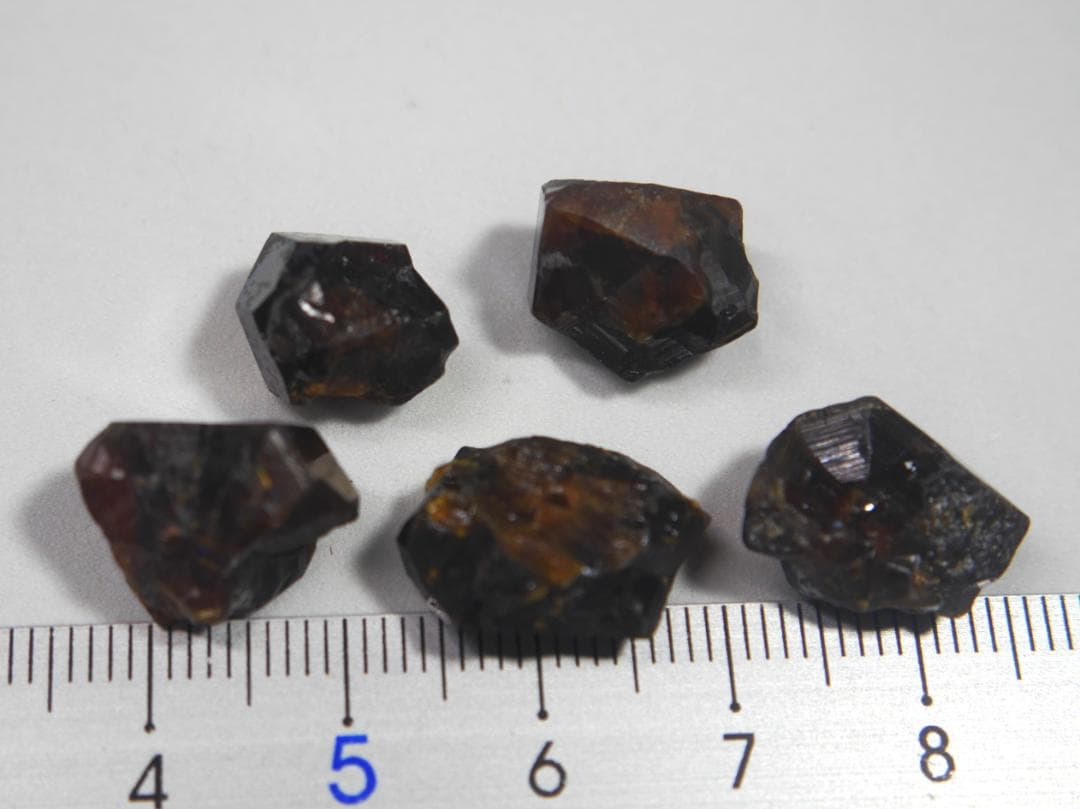 J＊　レインボーガーネット　原石