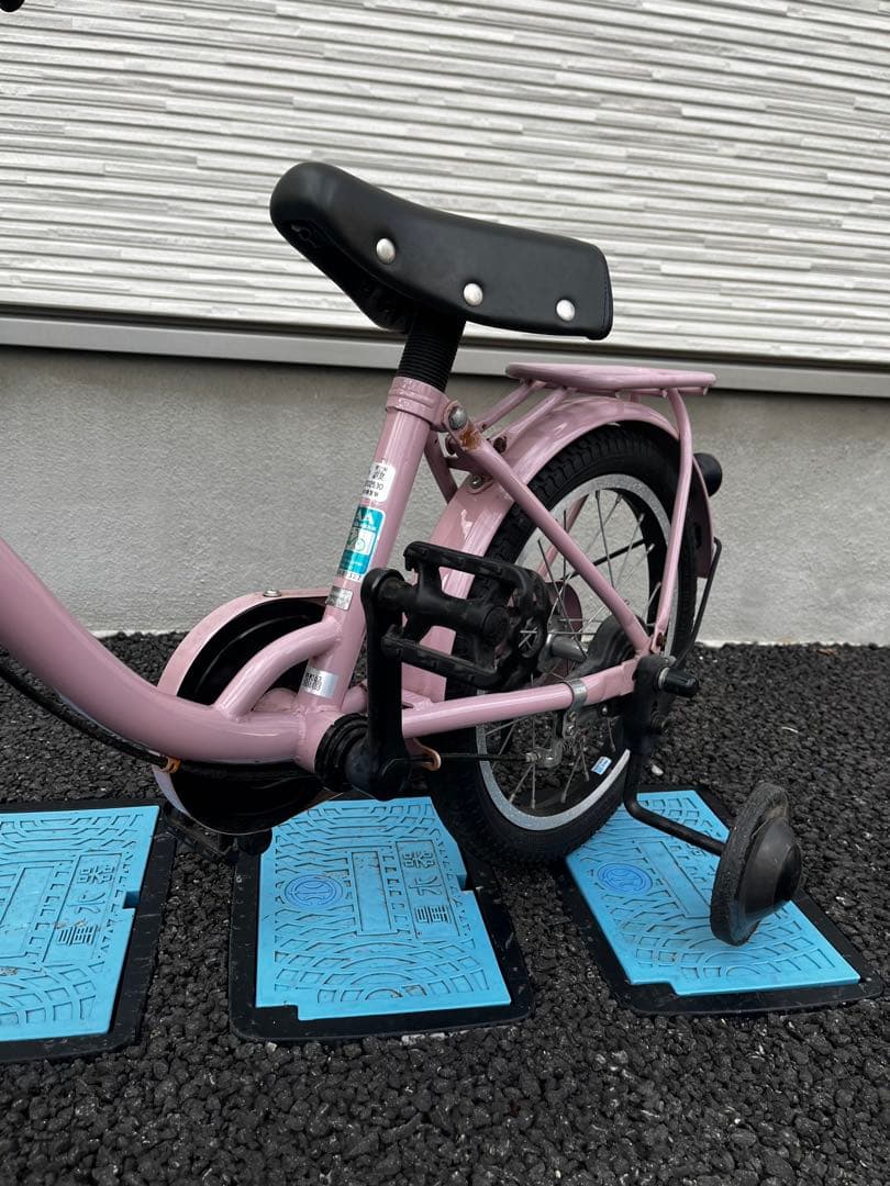 値下げ！！【美品】bikkeピンク 補助輪付き