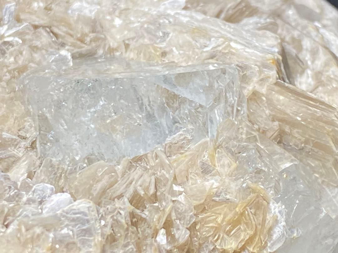 アクアマリン　マイカ　147g