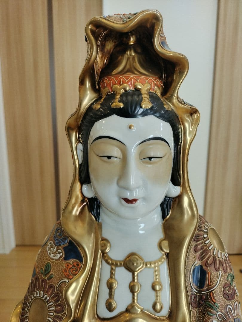 【美品】九谷焼　八幡窯　大　色絵金彩観音菩薩像　置物　高さ76㎝