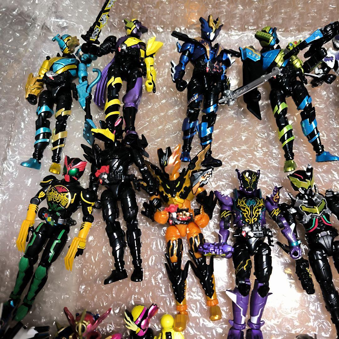 仮面ライダービルド 装動 創動 42体＋オーズ1、ミニチュアフィギュア、ソフビ