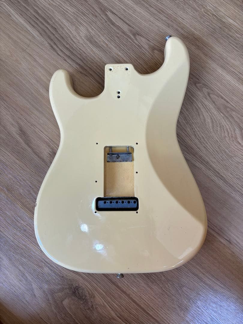 Fender Japan stratocaster st72-sc ボディ