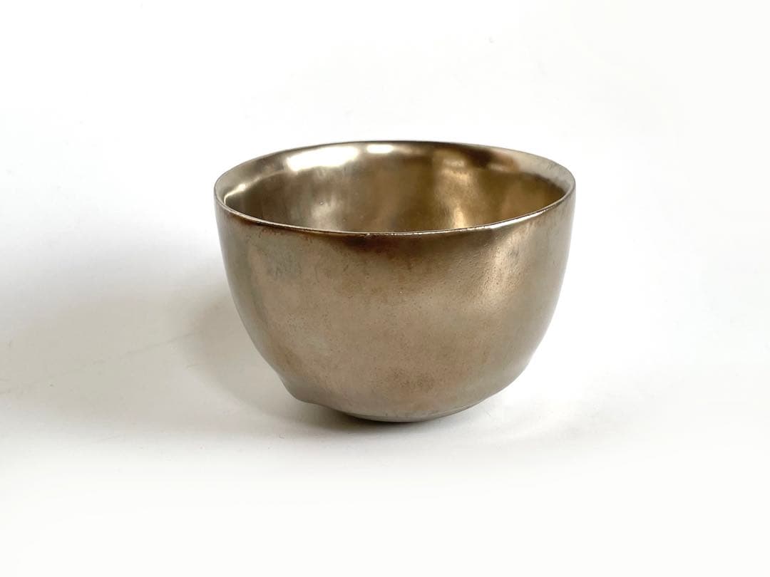 陶芸家　作家物　内田鋼一　プラチナ釉　碗　カップ　お碗　旅茶碗　人気作家　箱なし