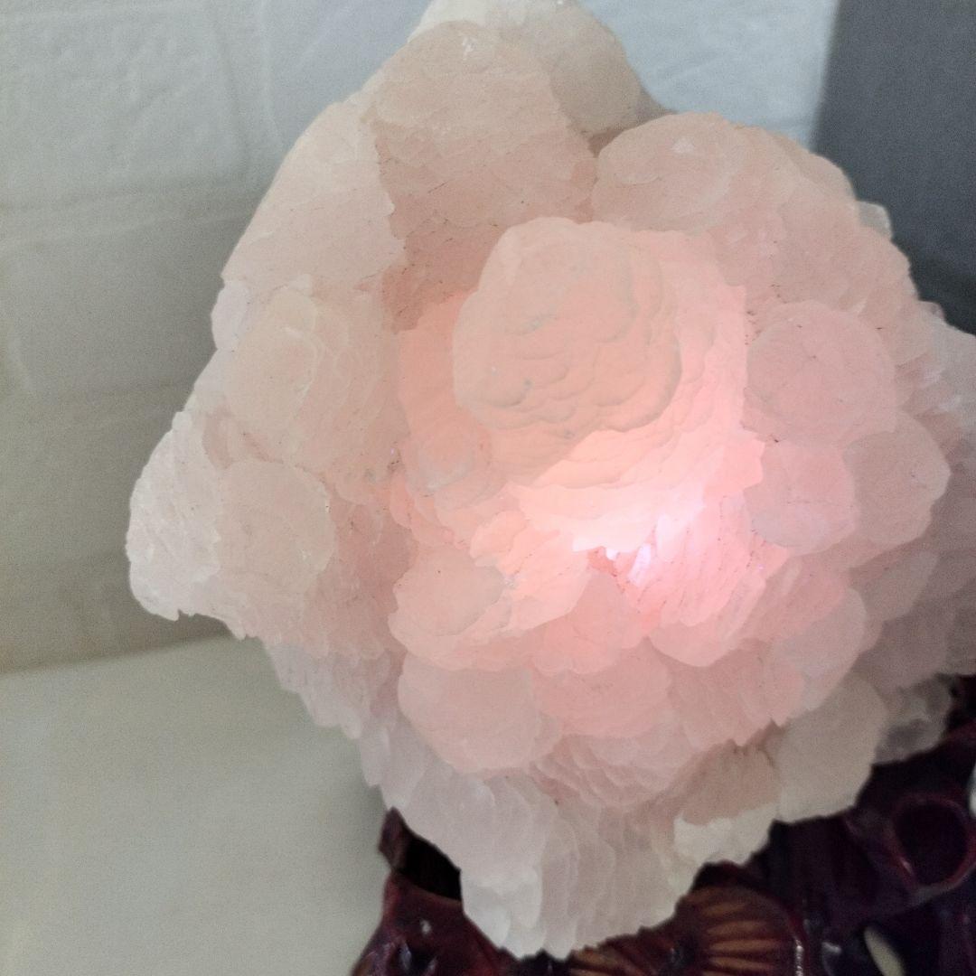 ピンクカルサイト クラスター　台座付き