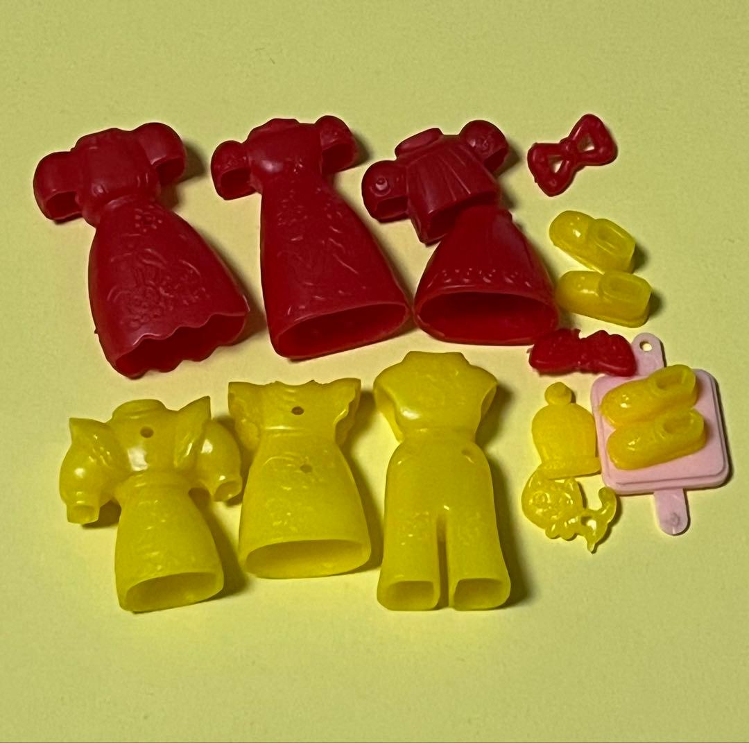 グリコおまけ　パピーちゃん洋服と小物