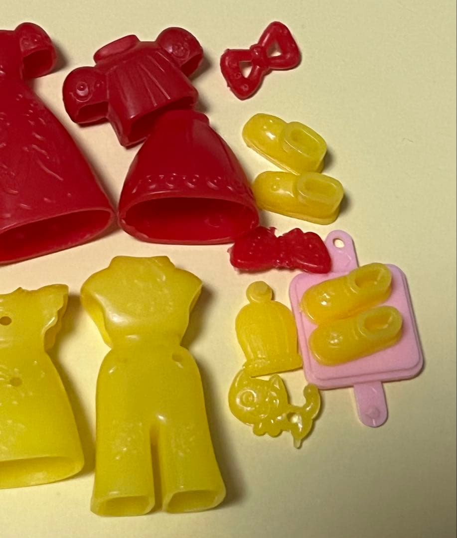 グリコおまけ　パピーちゃん洋服と小物