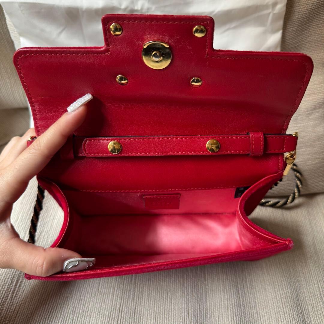 GUCCI 赤 ベルベット パーティーバッグ