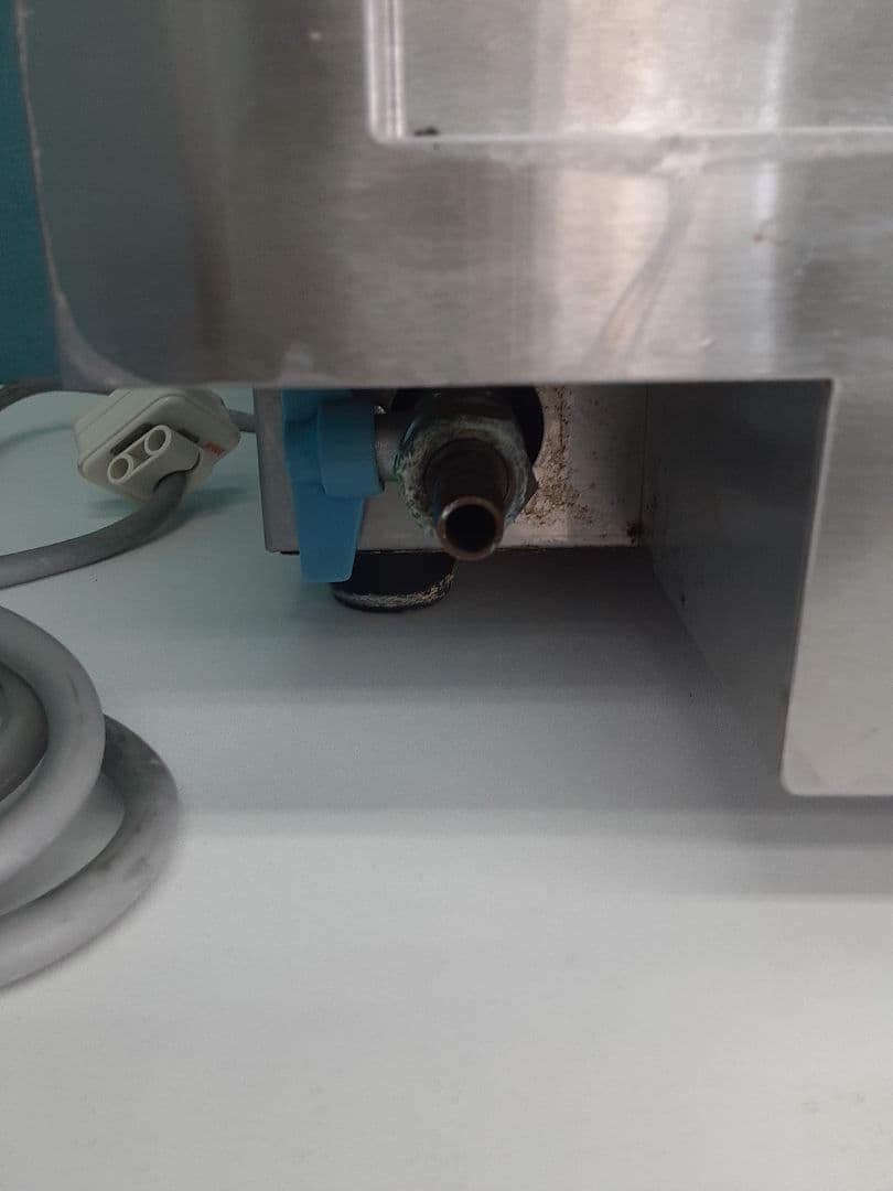 エイシン電機　卓上電気ウォーマー？　煮沸消毒？　単相200V 　画像で判断下さい