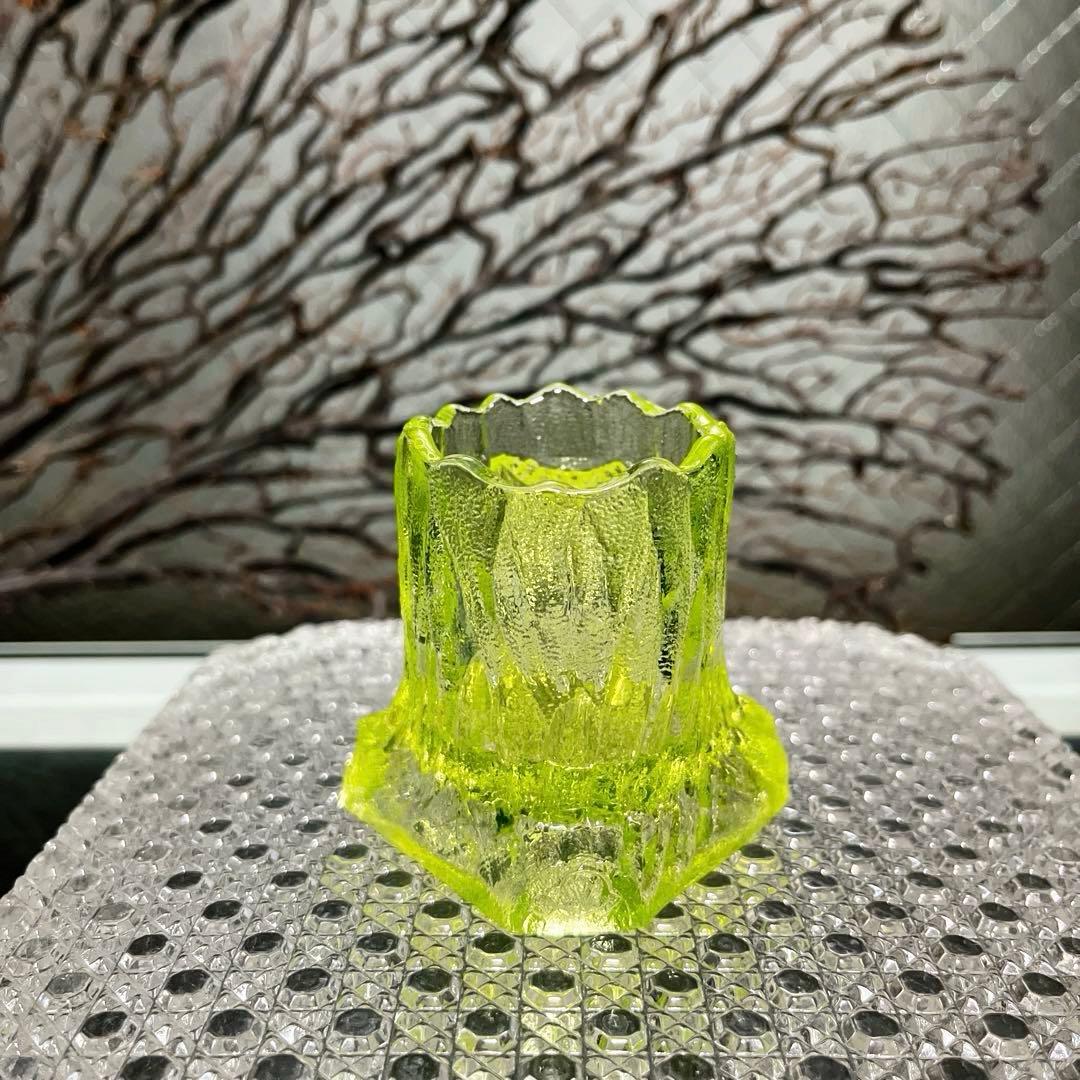 骨董　カナリアイエロー　プレス　梟　フクロウ　文鎮　花瓶　ピック入れ　ウラン