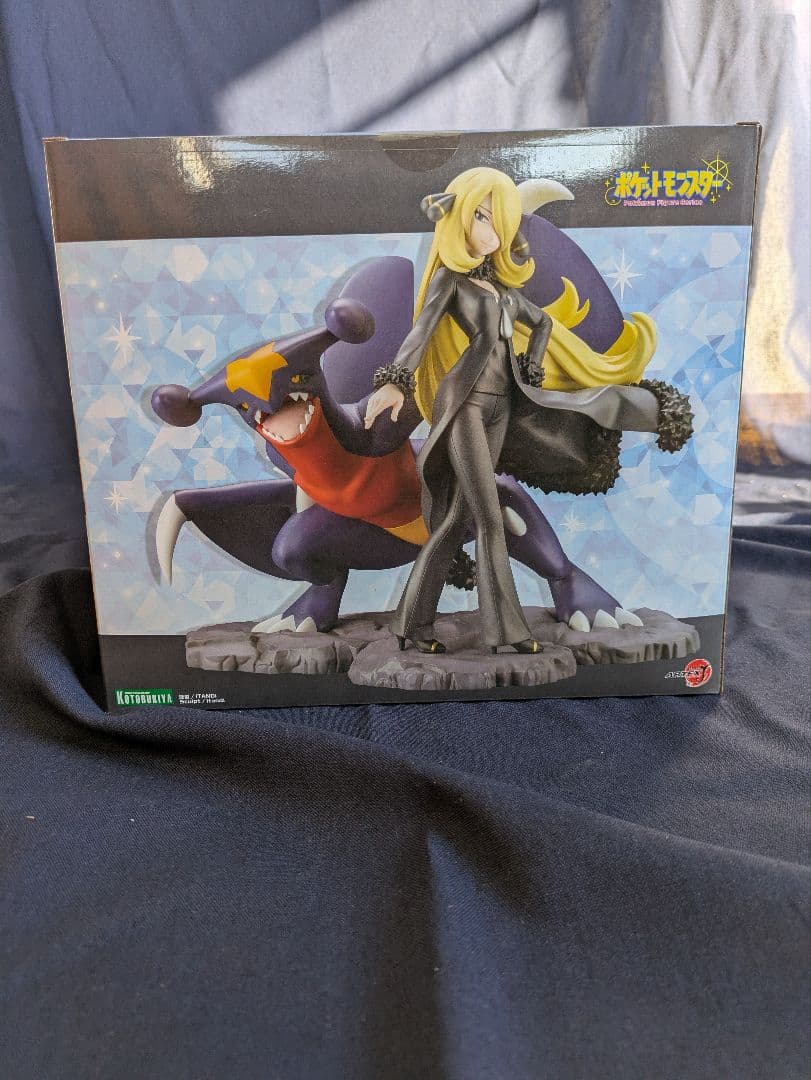 シロナ with ガブリアス 1/8スケール フィギュア　寿屋