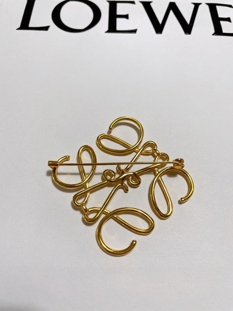 LOEWE 正規品！　ロエベ アナグラム ブローチ(メタル)ゴールド