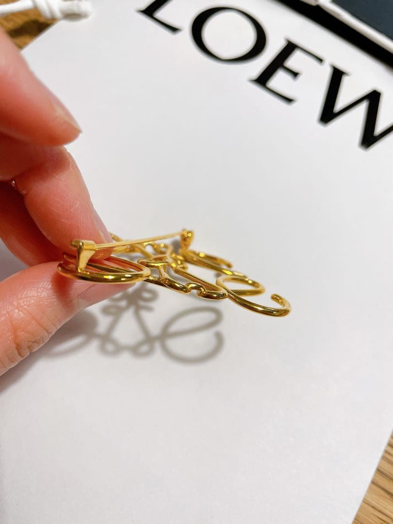 LOEWE 正規品！　ロエベ アナグラム ブローチ(メタル)ゴールド