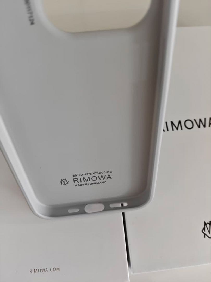 RIMOWA ストライプデザイン iPhone14proケース