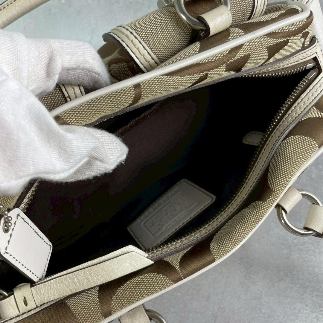 極美品 コーチ ショルダーバッグ ミニボストン シグネチャー レザー ロゴ 白