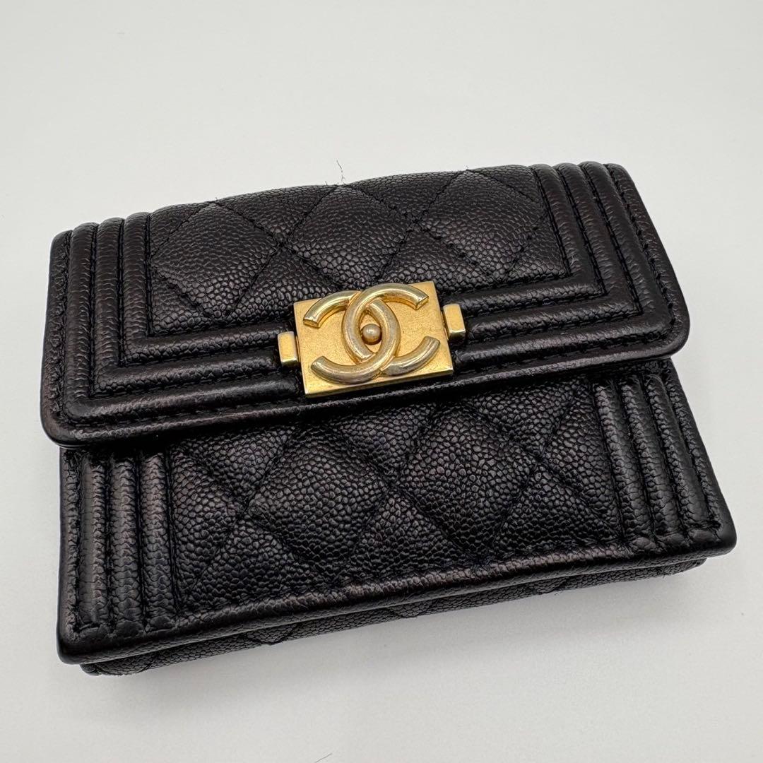 シャネル⭐︎キャビアスキン☆ボーイシャネル☆マトラッセ⭐︎三つ折り財布