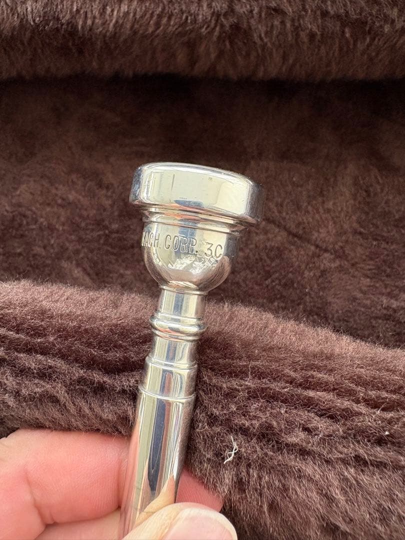 ヤマハトランペットYTR2320ES シルバープレート