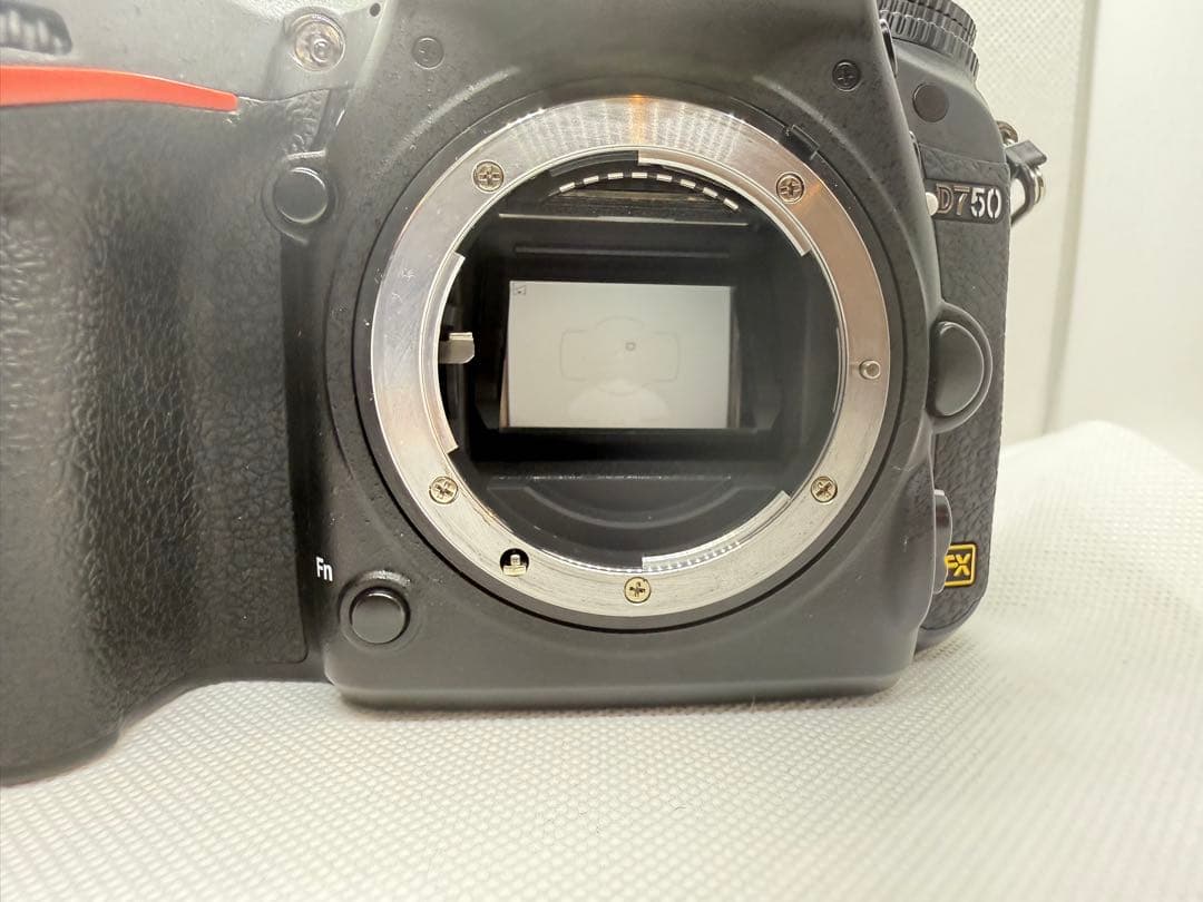 デジタルカメラ Nikon D750
