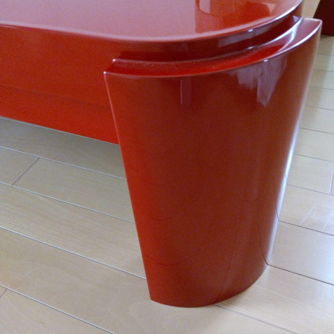 赤いバラデザインの漆塗り座卓