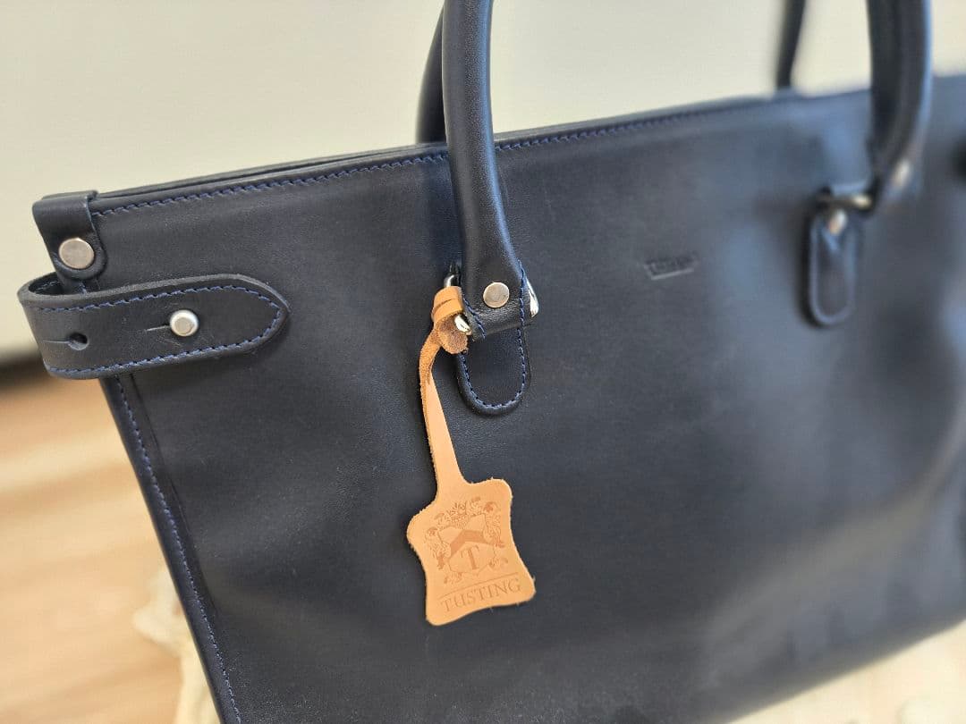 TUSTING ネイビー レザー ビジネスバッグ