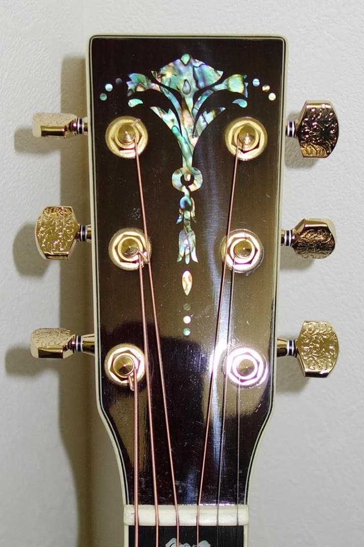 Toya Guitar　TD-80　イングルマンスプルース＆ココボロ単板