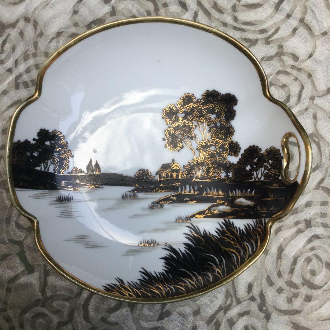 オールドノリタケ　風景画デザインの取手付き陶磁器皿