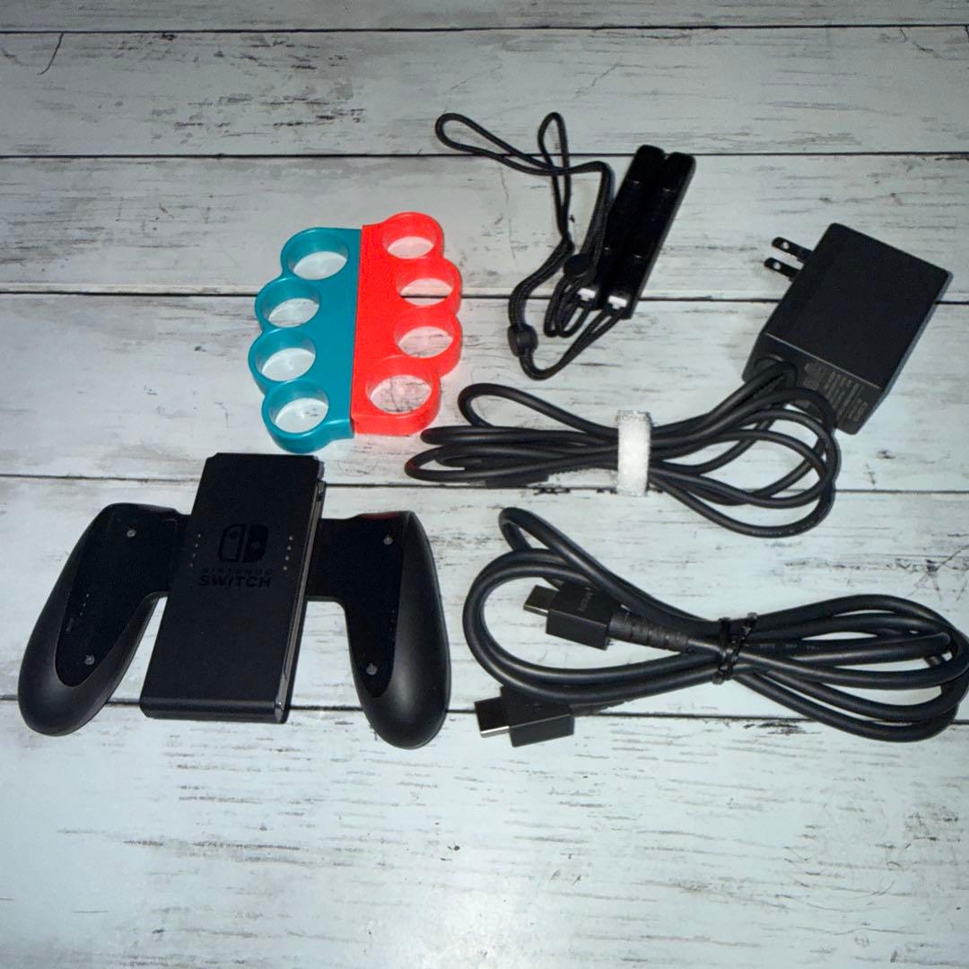 Nintendo Switch 本体 + 付属品