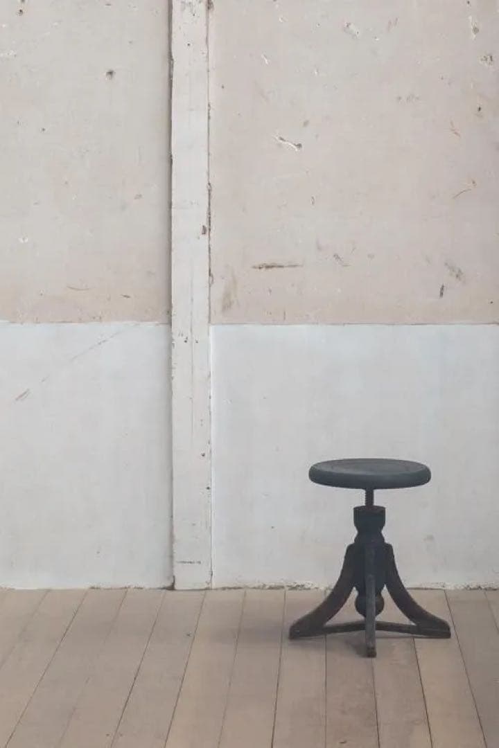 最終お値下げです。ヴィンテージ　木製スツール 丸椅子 黒色　アンティーク
