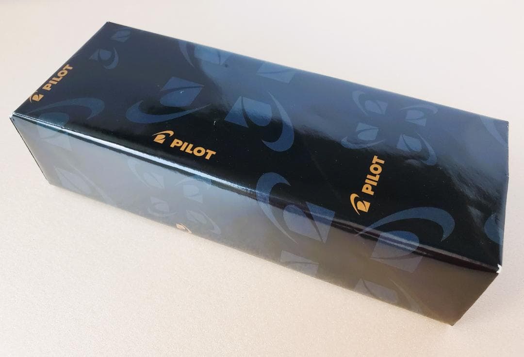 【希少品】【新品・未使用】PILOT 油性ボールペン（グランセ・ロジウム）