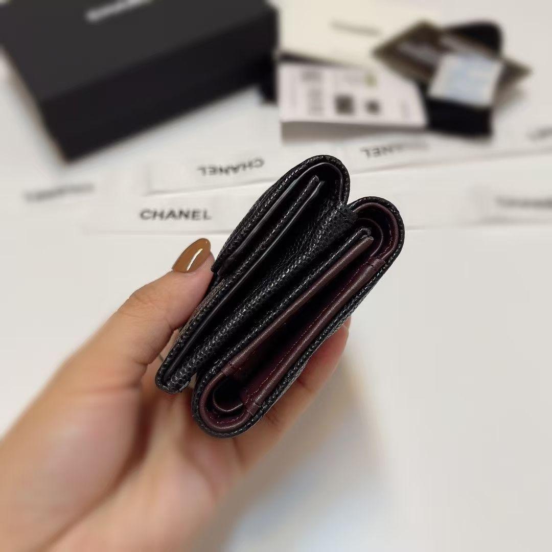 超人気 三つ折り財布