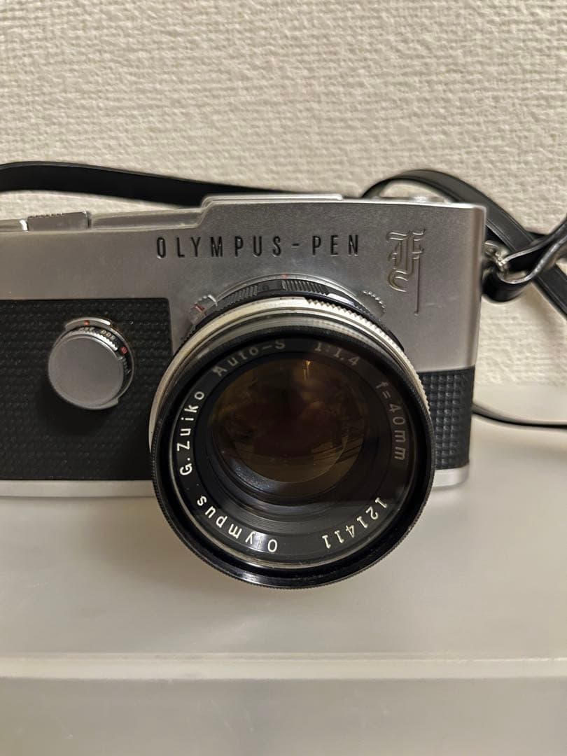 オリンパスペンF 40mm F1.4レンズ付き