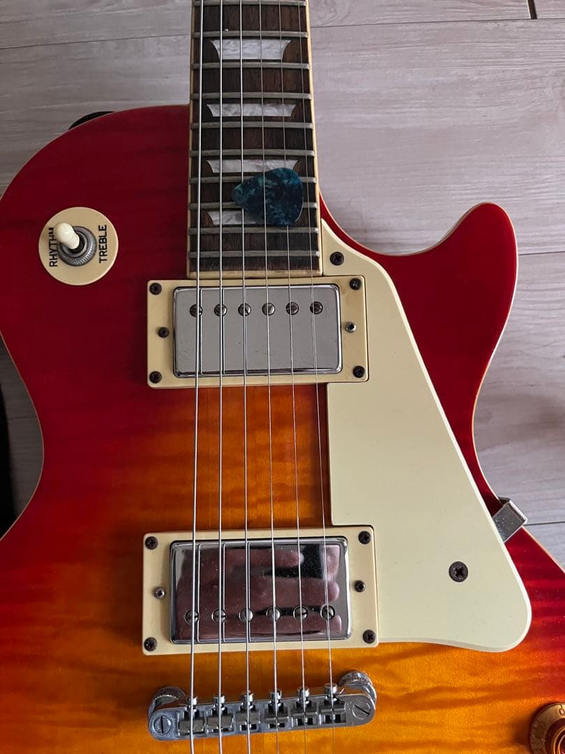 エピフォンレスポールクラシックby Gibson アンプ等おまけ付き　最終