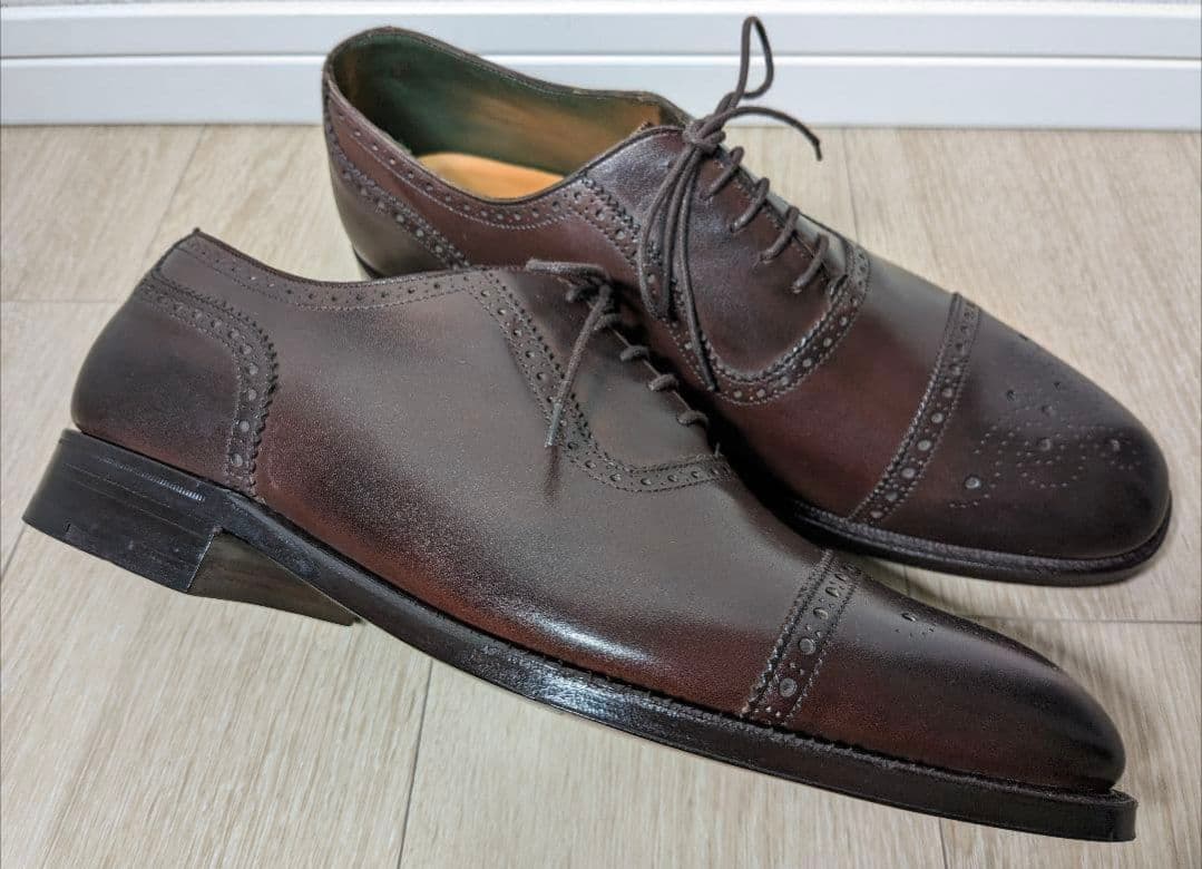 チーニー　ベンチメイド　サイズUK9（27.5cm)　セミブローグ