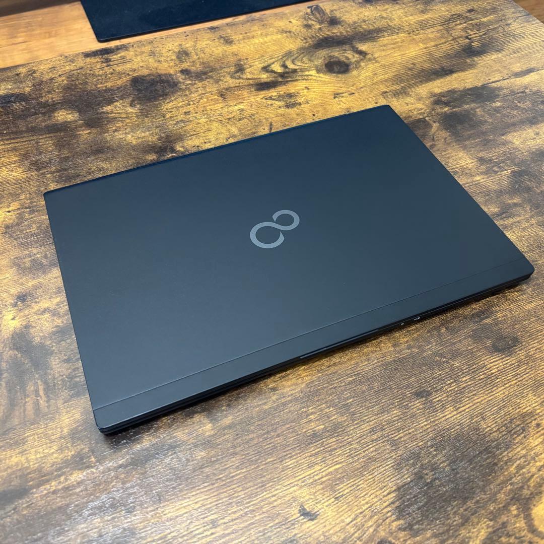 FUJITSU LIFEBOOK U Series 13.3インチ