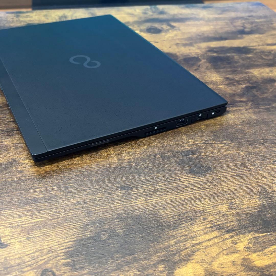 FUJITSU LIFEBOOK U Series 13.3インチ
