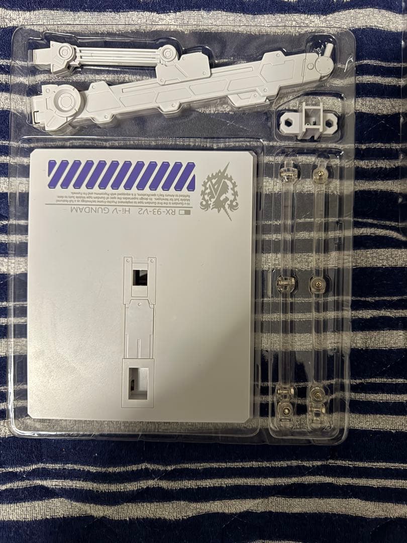 L BUILD Hi-νガンダム & ハイパーメガバズーカランチャー